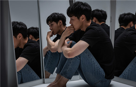 17岁男孩自卑怎么办
