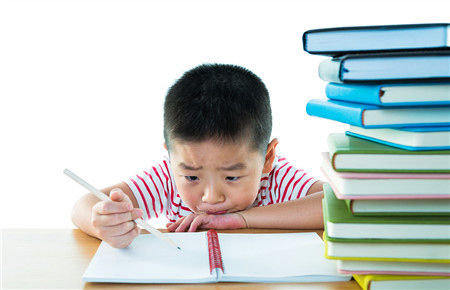 9岁孩子不想上学怎么办