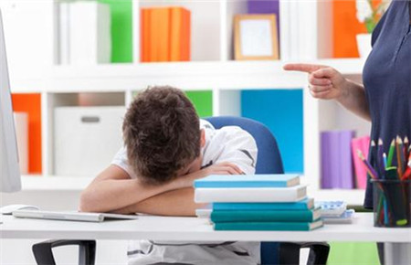 初二学生不想上学家长该怎么办