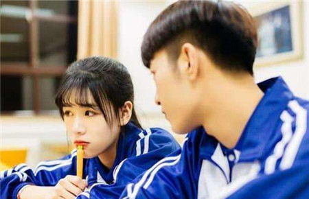 11岁女生早恋